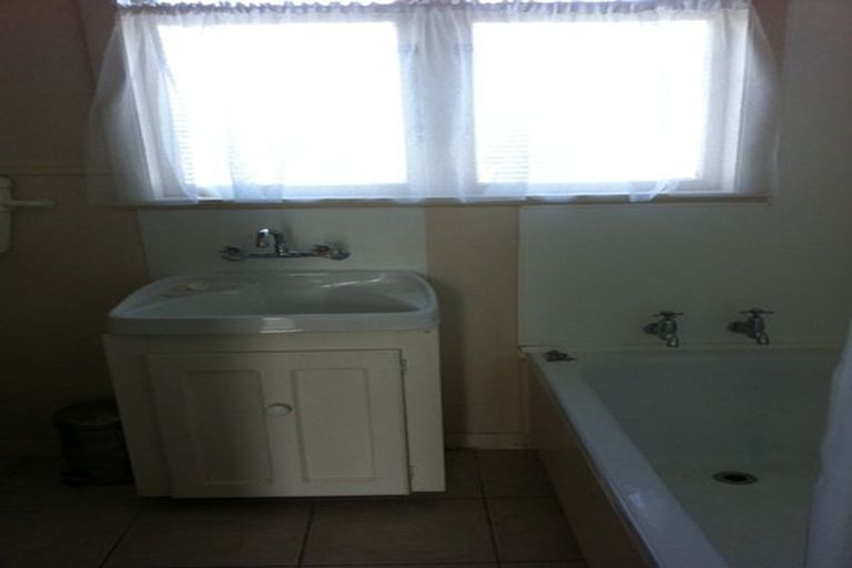 Photo of property in 3-5 Trent Avenue, Hokowhitu, Palmerston North, 4410