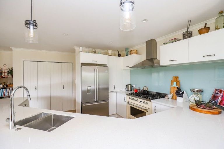 Photo of property in 59 Darlington Street, Ngatea, 3503