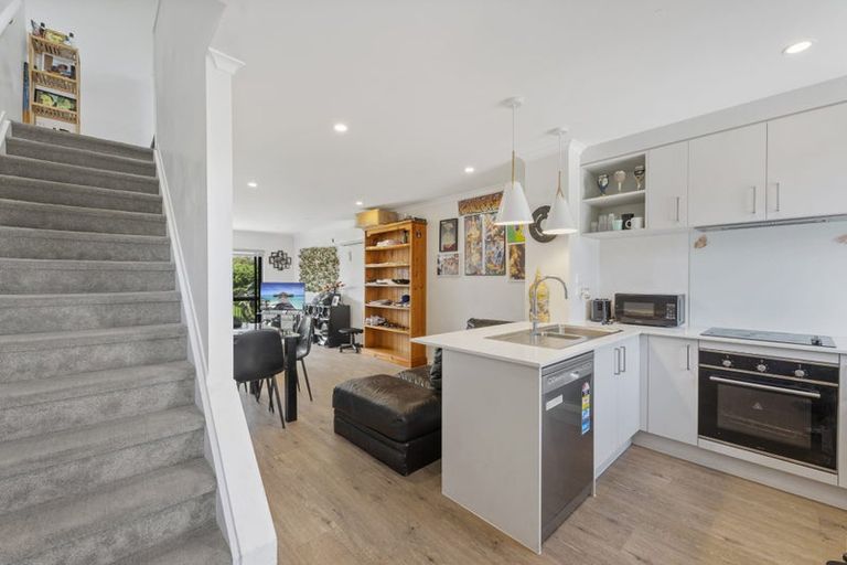 Photo of property in 15b Sealord Place, Manurewa, Auckland, 2102