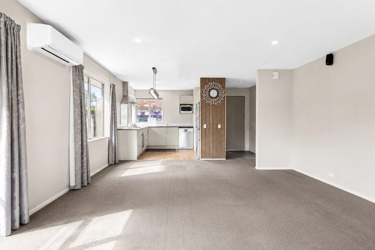 Photo of property in 34 Shands Road, Hornby, Christchurch, 8042