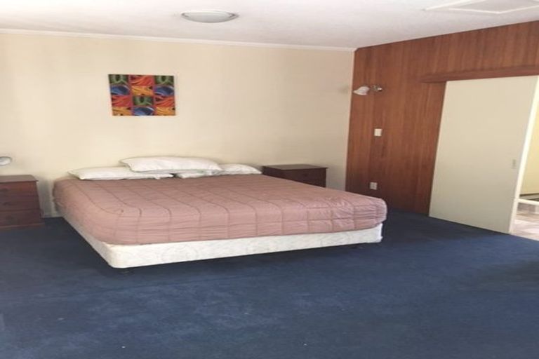 Photo of property in 252 Grounsell Crescent, Belmont, Lower Hutt, 5010