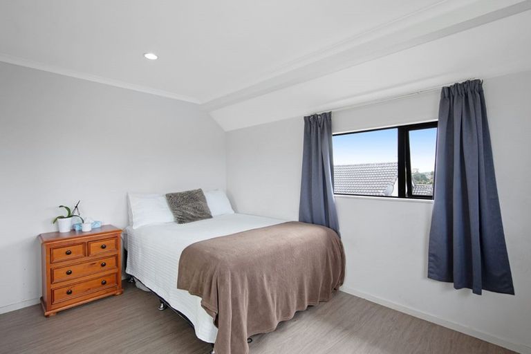 Photo of property in 56 Fruitvale Road, New Lynn, Auckland, 0600