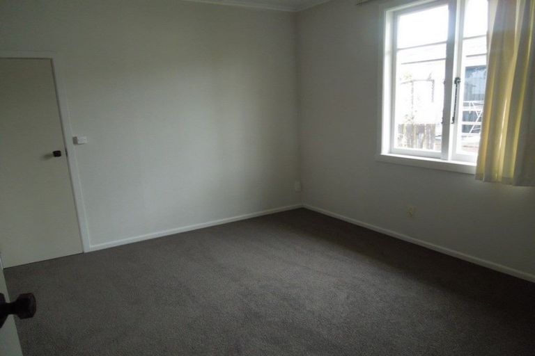 Photo of property in 5a Queen Road, Bellevue, Tauranga, 3110