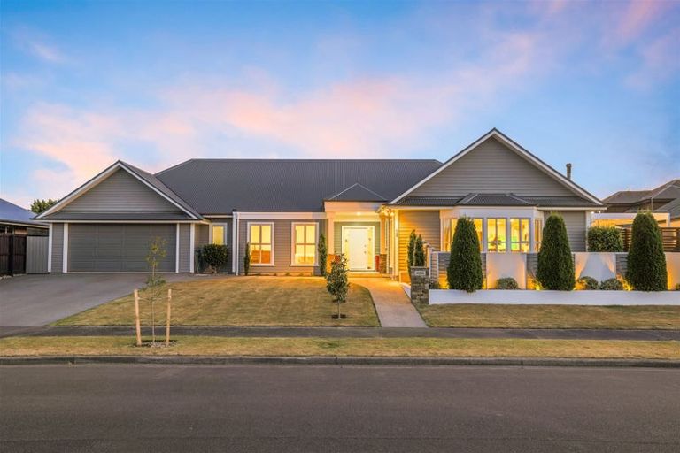 Photo of property in 12 Glencullen Drive, Casebrook, Christchurch, 8051