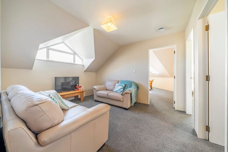 Photo of property in 20 Portage Place, Whitby, Porirua, 5024