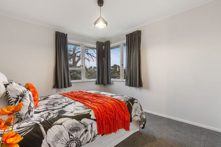 Photo of property in 25 Japonica Drive, Beach Haven, Auckland, 0626