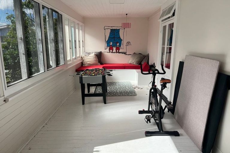 Photo of property in 18 Argyle Street, Waipu, 0510