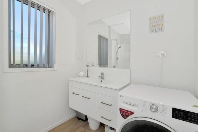 Photo of property in 11 Kamahi Crescent, Papamoa Beach, Papamoa, 3118