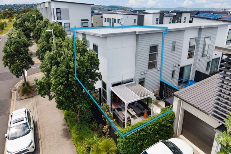 Photo of property in 30 Grey Warbler Road, Hobsonville, Auckland, 0616