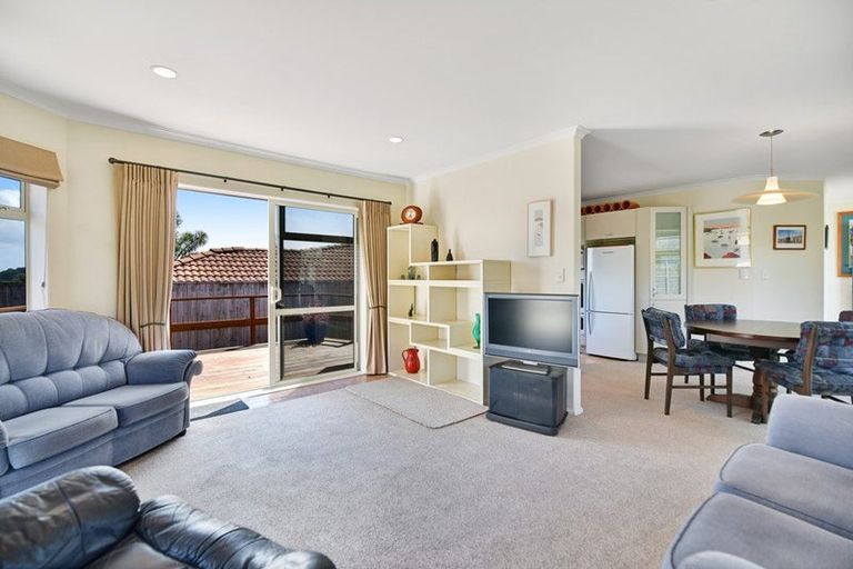 Photo of property in 38 Elan Place, Stanmore Bay, Whangaparaoa, 0932