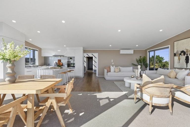 Photo of property in 100 Elsham Road, Lepperton, New Plymouth, 4373