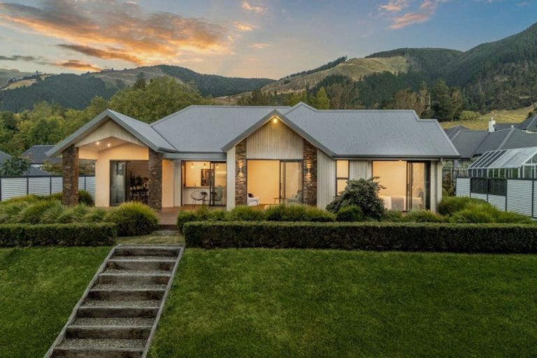 Photo of property in 5 Greenfield Lane, Stoke, Nelson, 7011