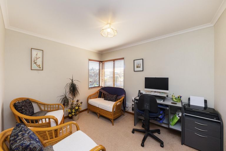 Photo of property in 5 Washington Parade, Milson, Palmerston North, 4414