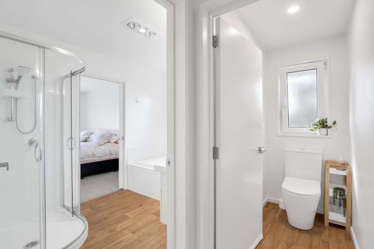 Photo of property in 4 Stonebridge Lane, Oxford, 7430