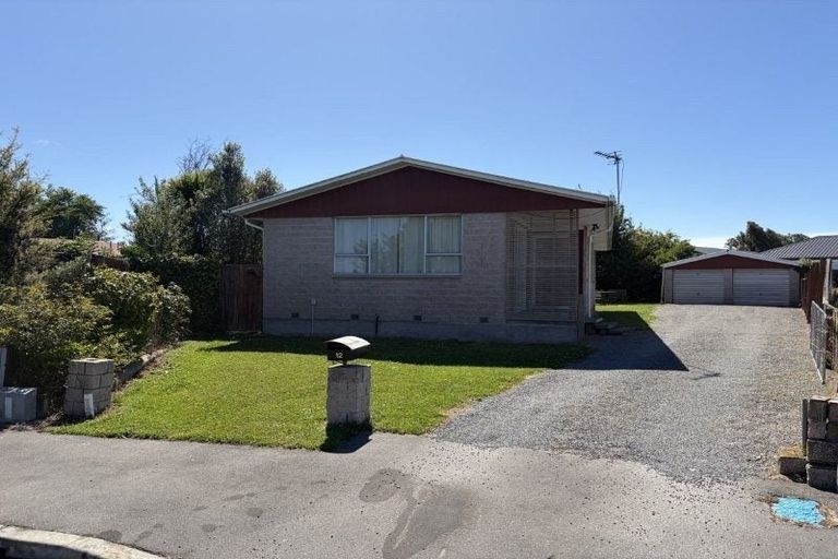 Photo of property in 12 Coates Place, Rangiora, 7400