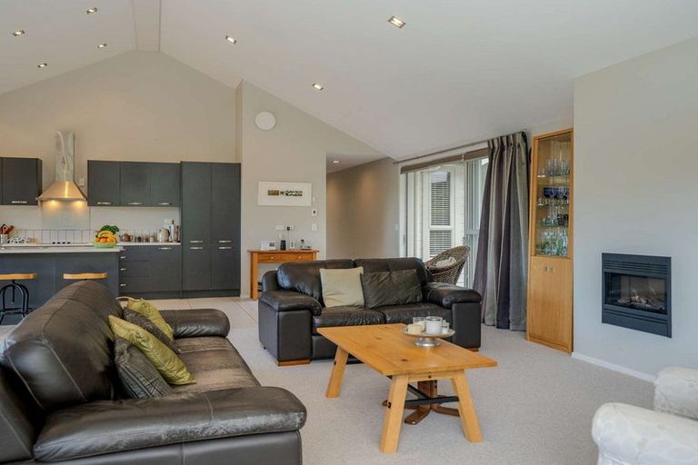 Photo of property in 17 Alderton Drive, Kerikeri, 0230