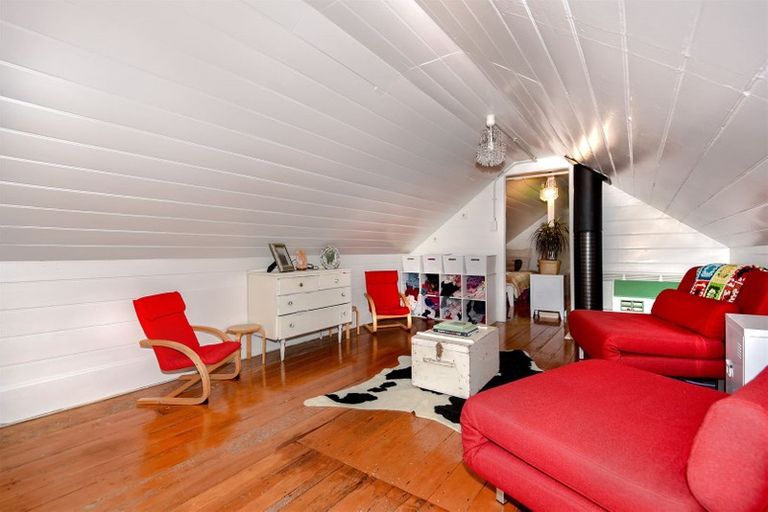 Photo of property in 24 Cunningham Terrace, Lyttelton, 8082