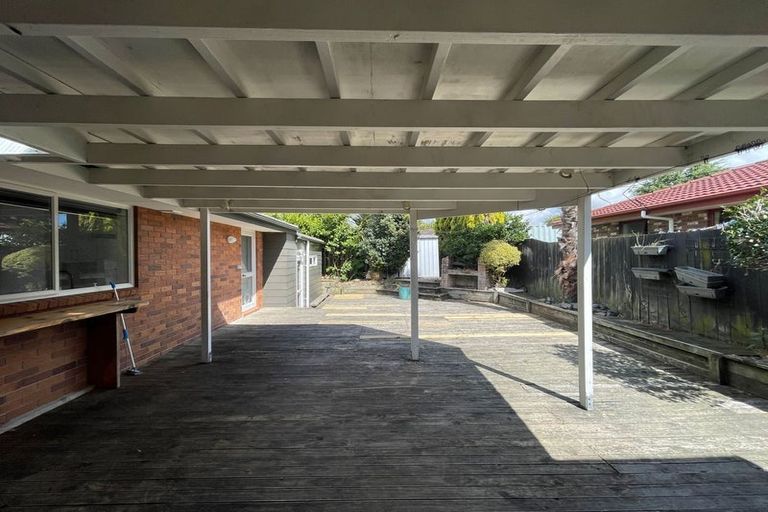 Photo of property in 595 Great South Road, Rosehill, Papakura, 2113