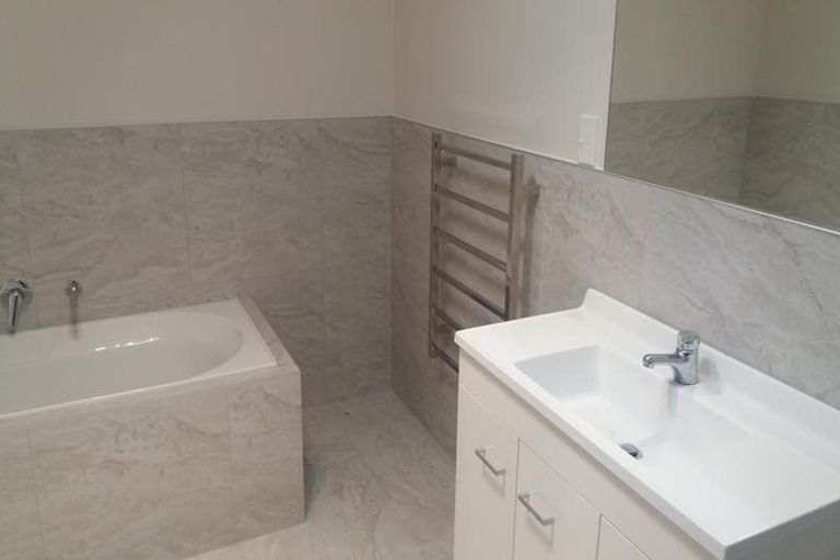 Photo of property in 9 Aeronautic Road, Takanini, 2112