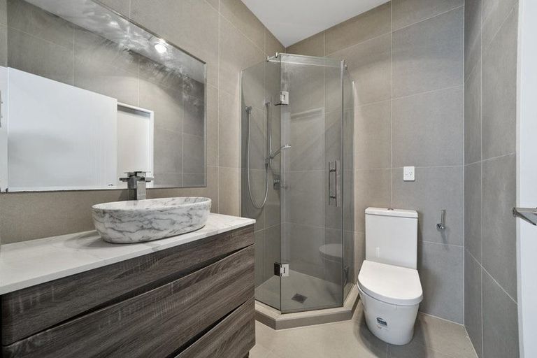 Photo of property in 5b Hemsway Place, Sunnyhills, Auckland, 2010