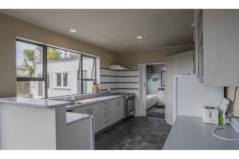 Photo of property in 31 Regent Street, West End, Timaru, 7910