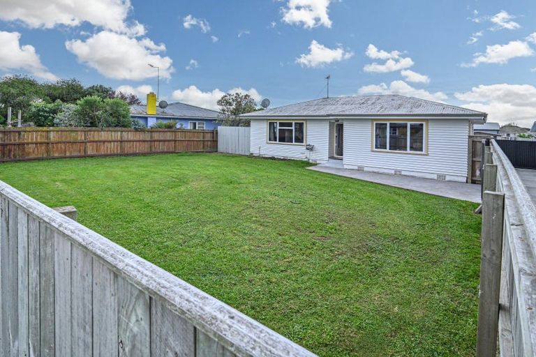 Photo of property in 16 Hillary Crescent, Maraenui, Napier, 4110