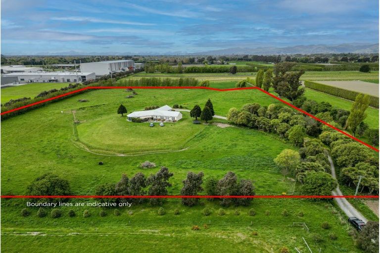 Photo of property in 70 Grays Road, Yaldhurst, Christchurch, 8042