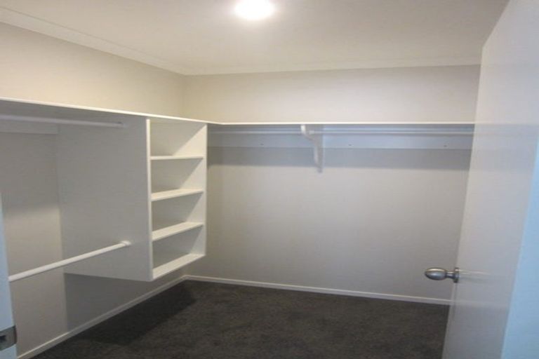 Photo of property in 11 Westhaven Drive, Tawa, Wellington, 5028