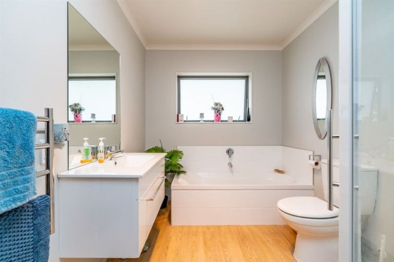 Photo of property in 5 Wharuka Glade, Mangawhai, 0505