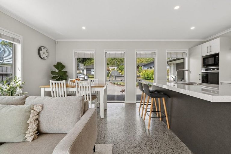 Photo of property in 14 Rochfort Crescent, Pyes Pa, Tauranga, 3112