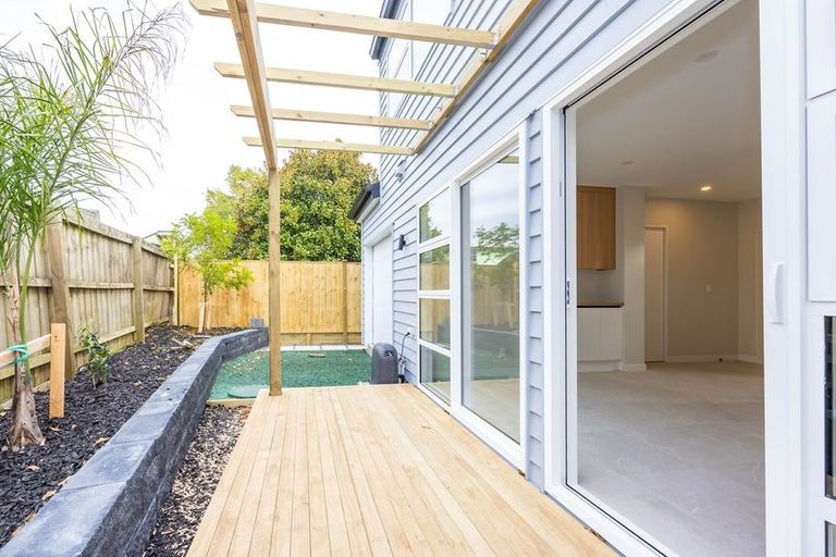 Photo of property in 34 Hellyers Street, Birkdale, Auckland, 0626