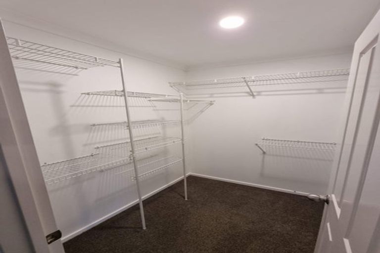 Photo of property in 55 Newbliss Crescent, East Tamaki Heights, Auckland, 2016