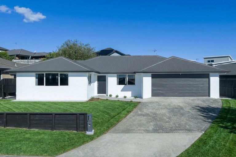 Photo of property in 6 Raddington Way, Huntington, Hamilton, 3210