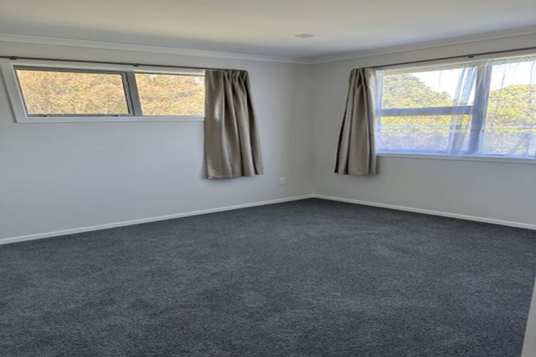 Photo of property in 28 Eskdale Road, Papakowhai, Porirua, 5024