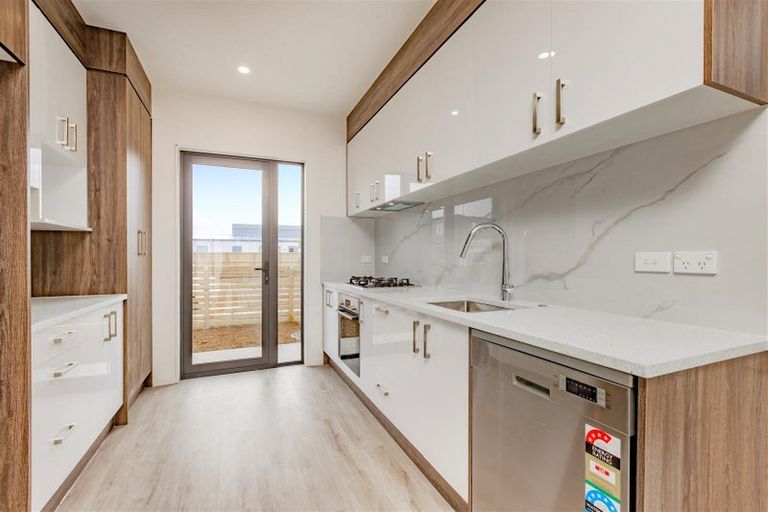 Photo of property in 8 Corporal Street, Papakura, 2110