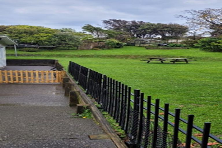 Photo of property in 14 Cherry Blossom Grove, Maungaraki, Lower Hutt, 5010