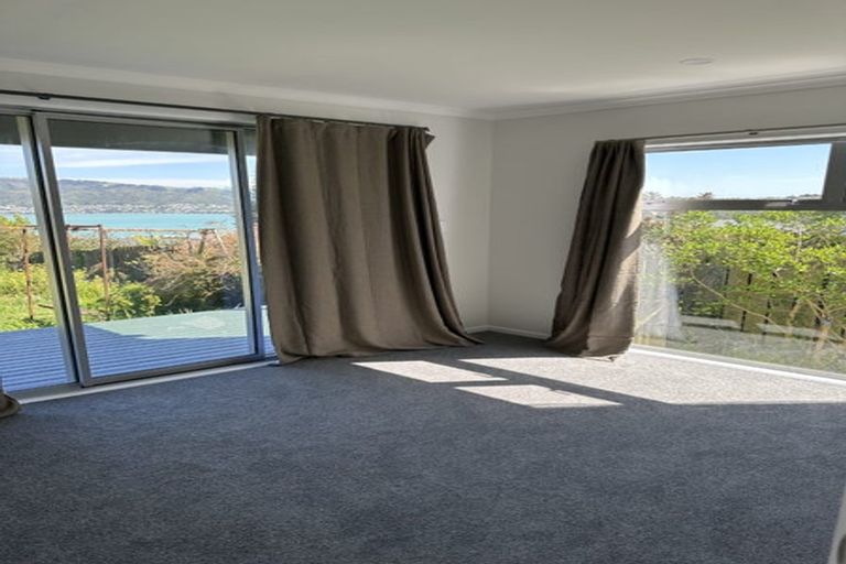 Photo of property in 28 Eskdale Road, Papakowhai, Porirua, 5024