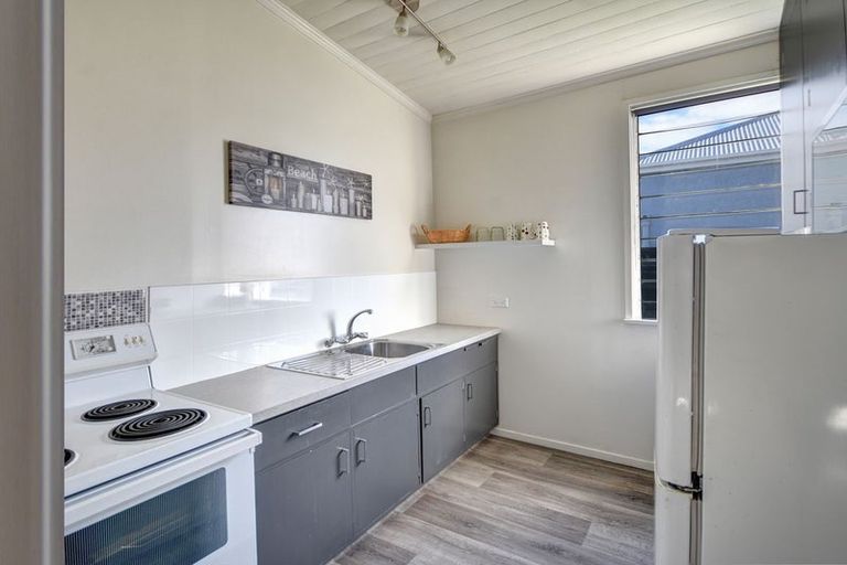 Photo of property in 35 Wesley Street, South Dunedin, Dunedin, 9012