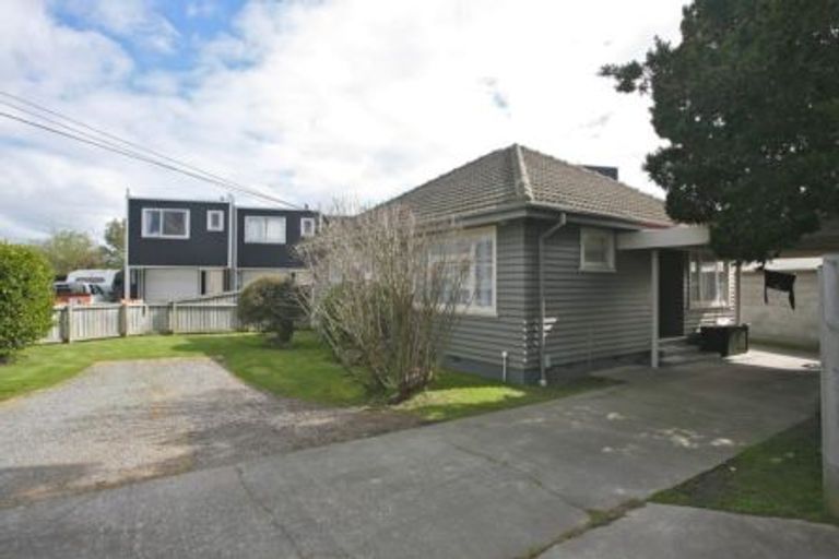 Photo of property in 143 Olliviers Road, Phillipstown, Christchurch, 8011