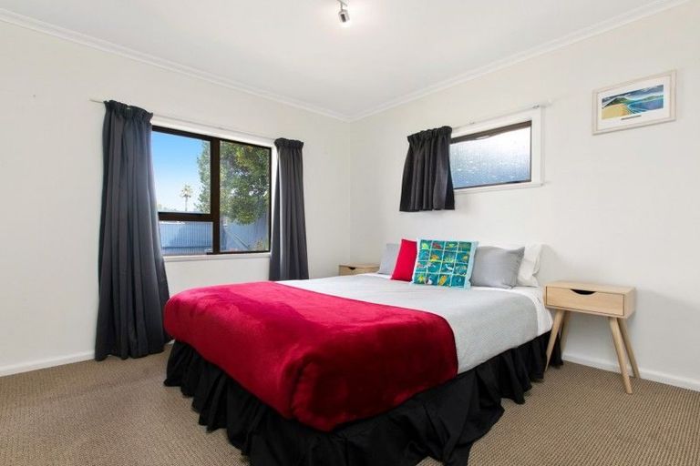 Photo of property in 6 Pitau Road, Mount Maunganui, 3116