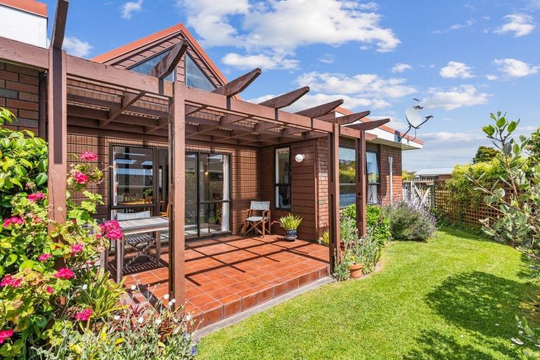Photo of property in 9 Awanui Drive, Waikanae, 5036