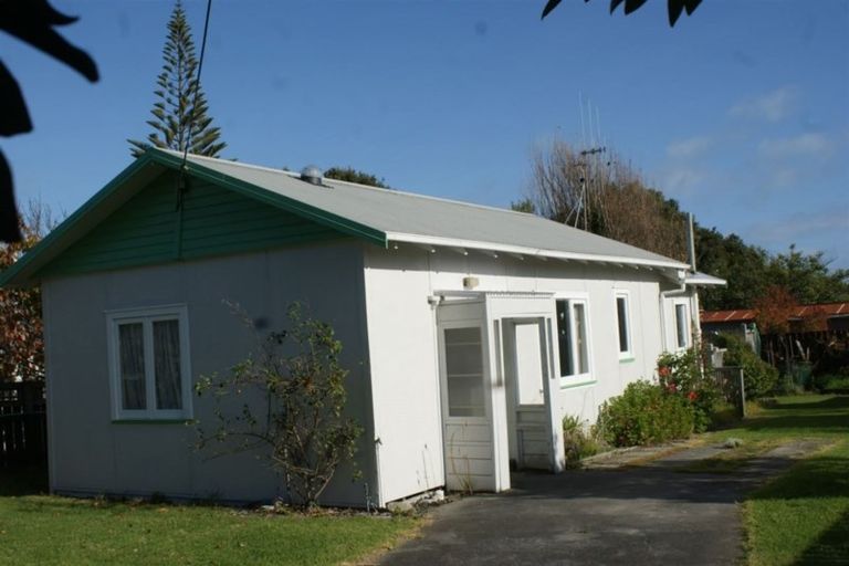 Photo of property in 41 Ngaio Street, Otaki Beach, Otaki, 5512