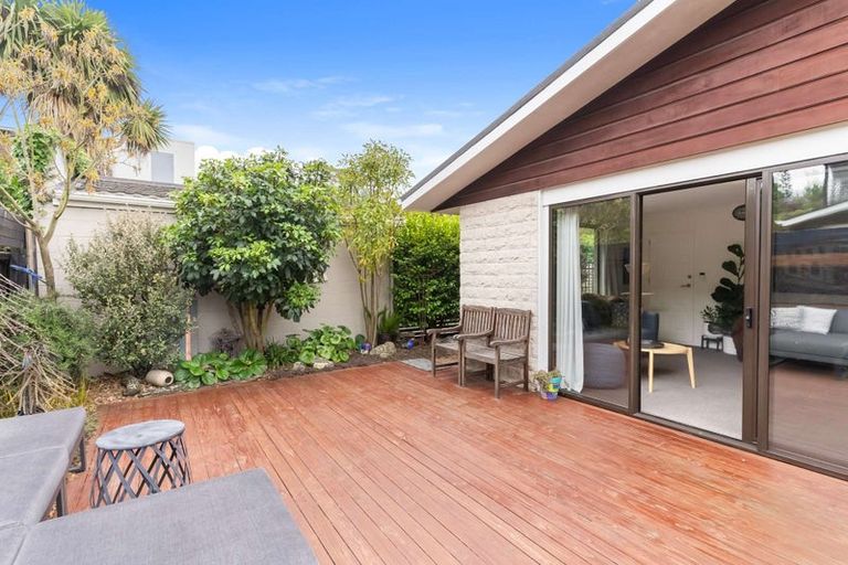 Photo of property in 2/5 Woodbridge Road, Cashmere, Christchurch, 8022