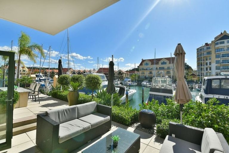 Photo of property in 128 Harbour Village Drive, Gulf Harbour, Whangaparaoa, 0930