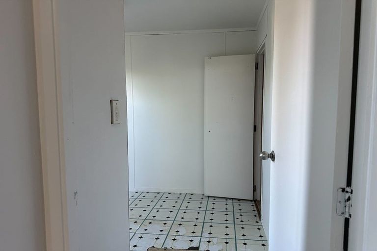 Photo of property in 266 Triangle Road, Massey, Auckland, 0614