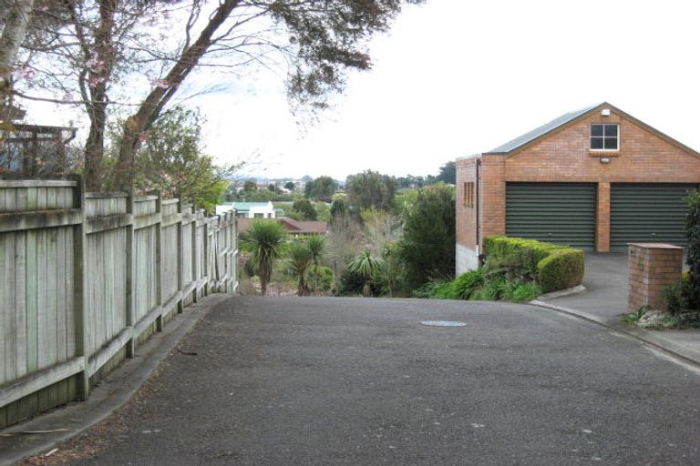 Photo of property in 16b Del Mar Place, Merrilands, New Plymouth, 4312