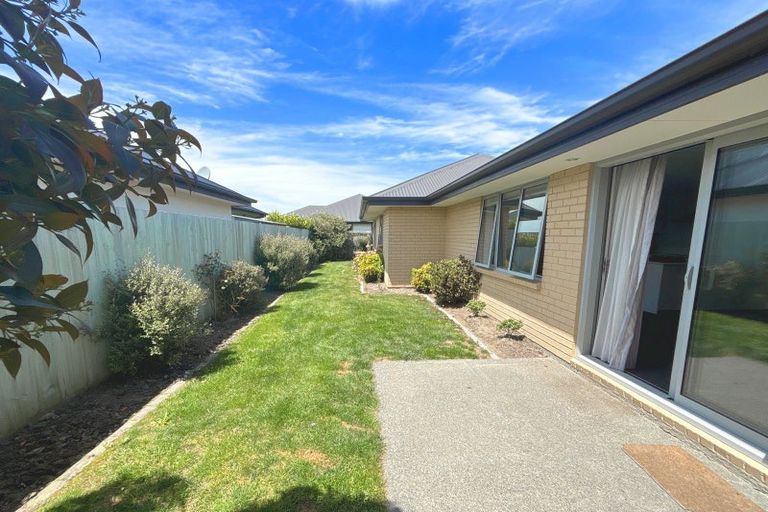 Photo of property in 12 Blaenavon Lane, Halswell, Christchurch, 8025