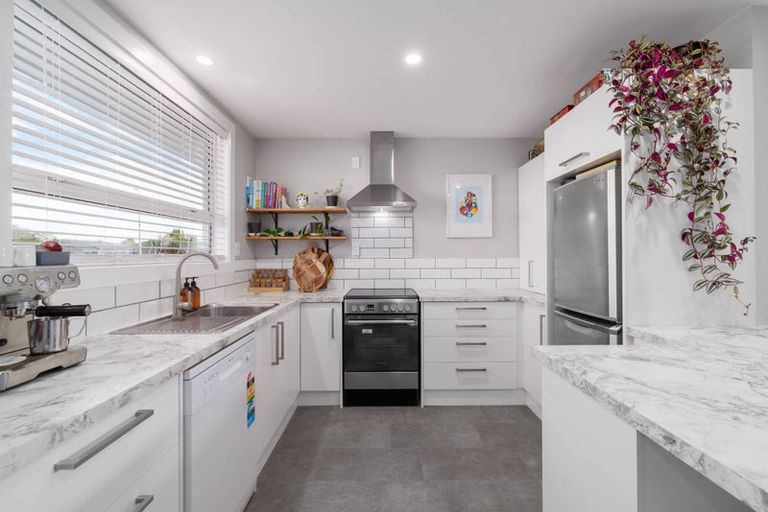 Photo of property in 146 Grimseys Road, Redwood, Christchurch, 8051