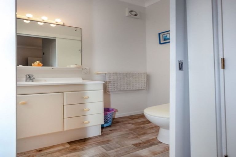 Photo of property in 442 Onemana Drive, Onemana, Whangamata, 3691