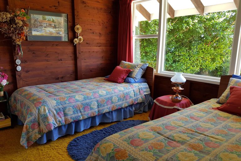 Photo of property in 1 Pioneer Drive, Lake Tekapo, 7999